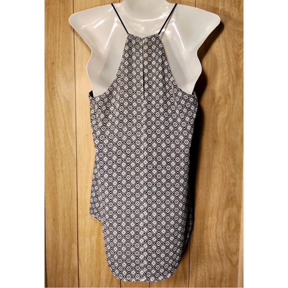 Express Reversible Tank Top - Picture 2 of 2